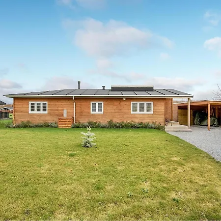 Hébergement de vacances Stunning In Sydals With Sauna