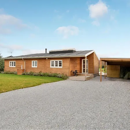 Dom wakacyjny Stunning In Sydals With Sauna